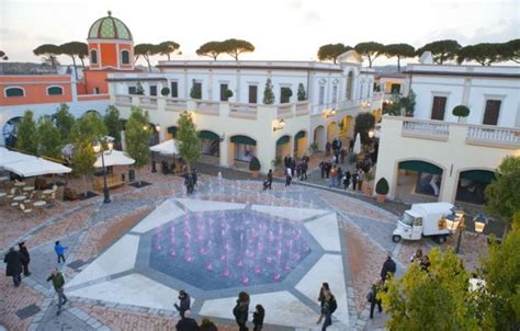 la reggia outlet versace|Outlets in Italy: Where to Find Luxury Brands at Discounted Prices.